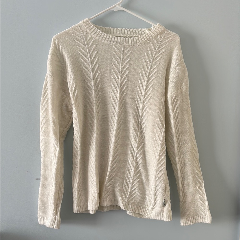 Orvis Cream Crew Neck Sweater with Cable Knit Design